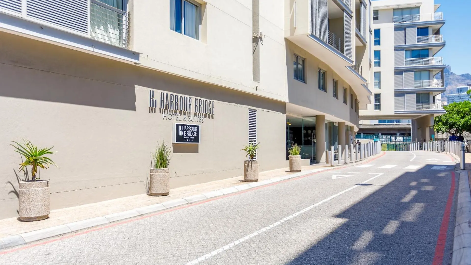 Harbour Bridge 326 By Ctha Apartment Cape Town